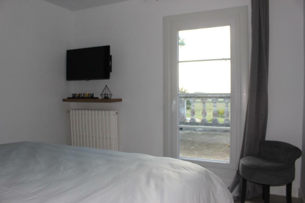 Chateau La Loge Villematier Esterno foto
